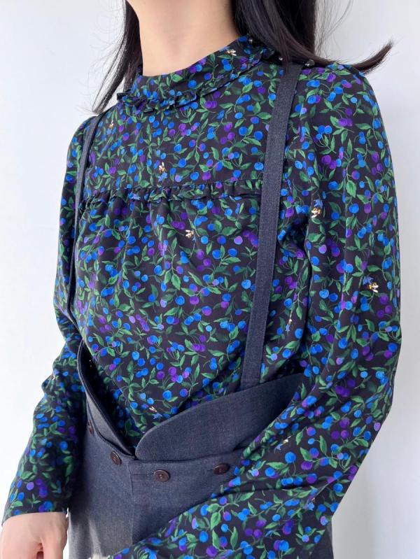 さくらんぼブラウス